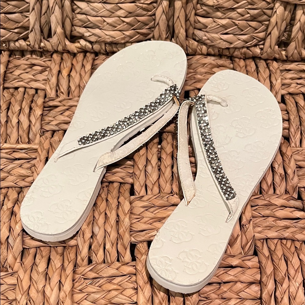 Guess White Rhinestone Thong Sandals leather uppers size 8